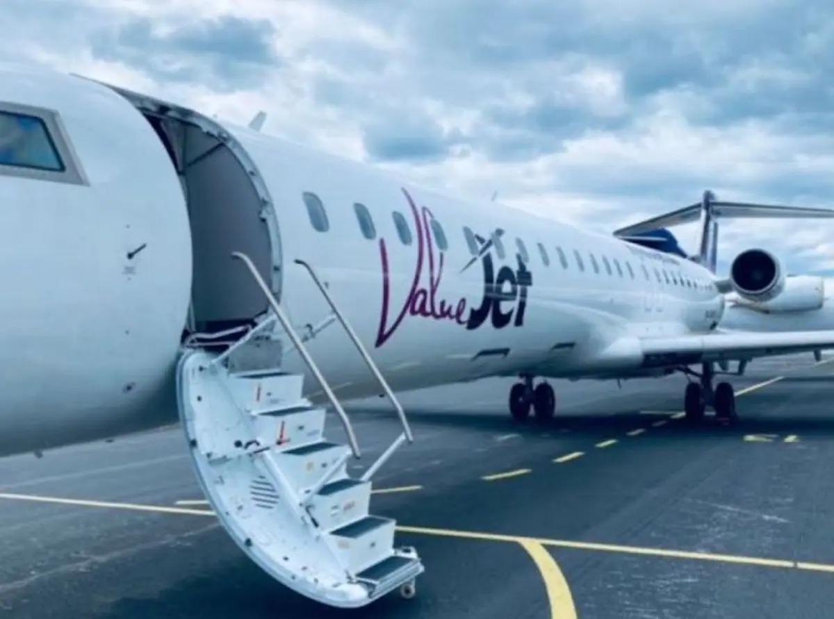 ValuJets aircraft slips on taxi-way in Port Harcourt Airport