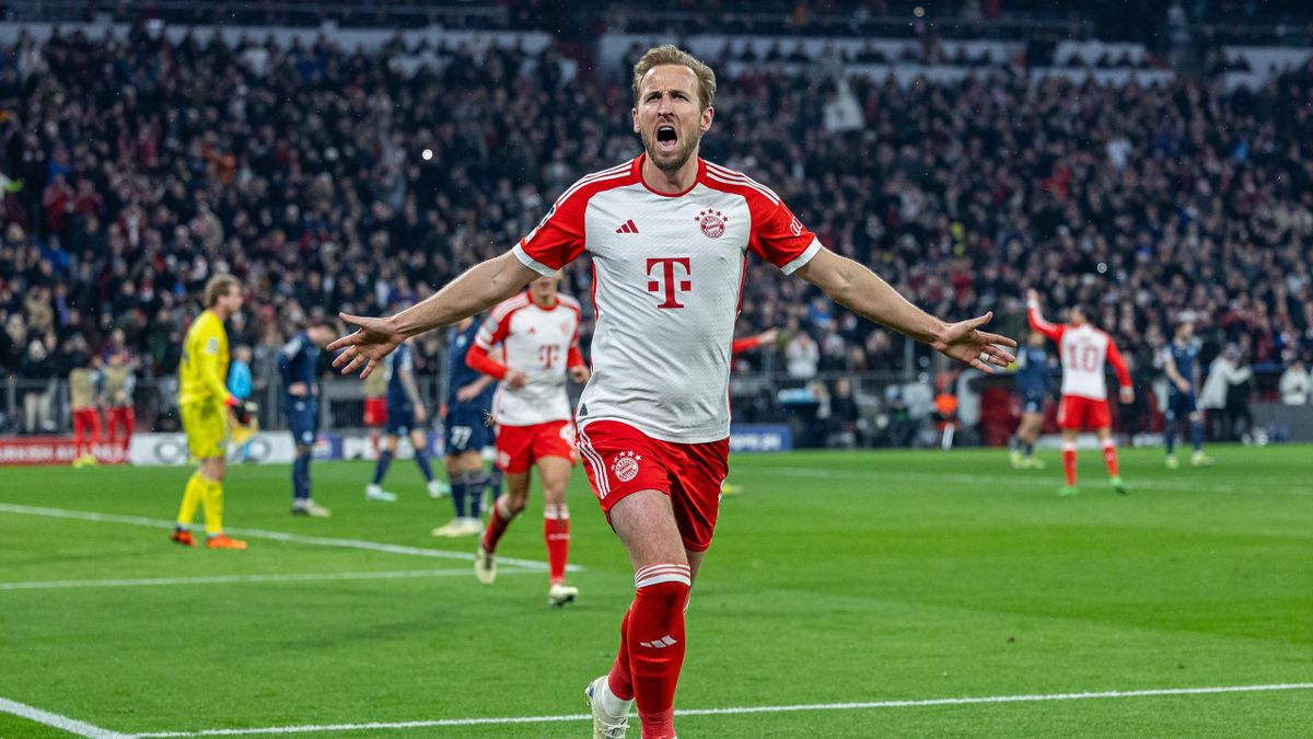 Kane scores four goals as Bayern battered Mainz 8-1