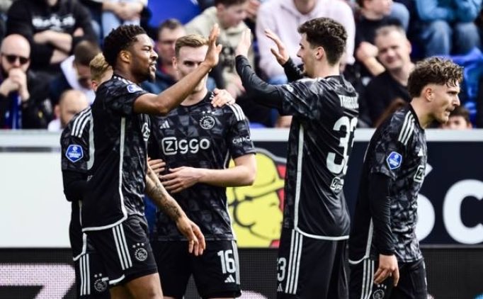 Akpom hits brace as Ajax win at PEC Zwolle
