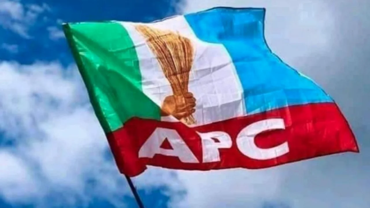 The Rivers State High Court sitting in Port Harcourt has granted an ex-parte order restraining the All Progressives Congress (APC) from hol