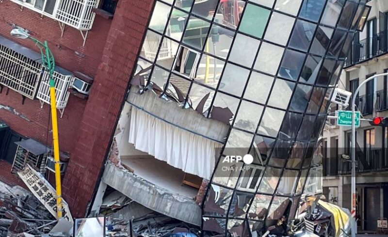 Taiwan quake leaves four dead, scores injured