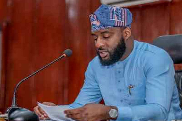 Oyo lawmakers at daggers drawn with Speaker