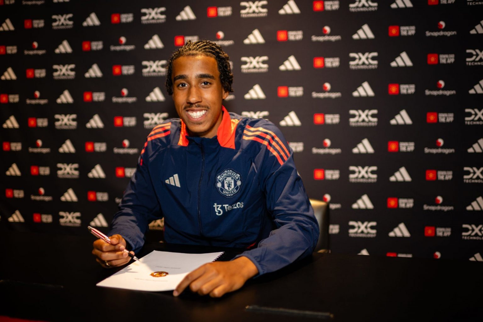 Manchester United have bought teenage French defender Leny Yoro from Lille, the Premier League club announced on Thursday.