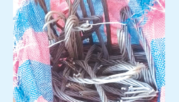 Osun teenagers caught stealing high tension cables
