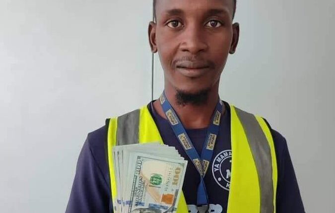 An airport employee, Auwal Ahmed Dankode, discovered approximately $10,000 (around N16 million) while cleaning a plane in Kano and