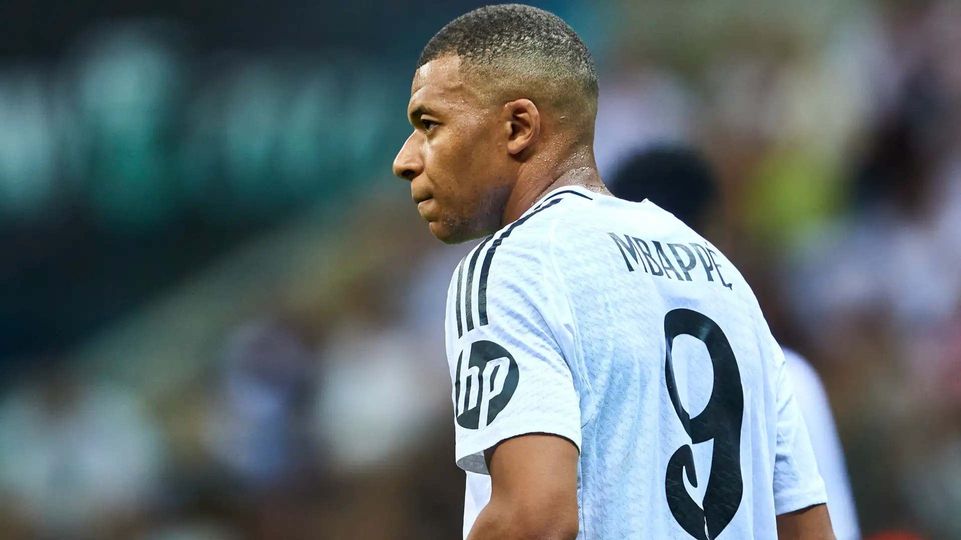 VIDEO: Barcelona fans burn Kylian Mbappe shirt ahead of Copa del Rey final