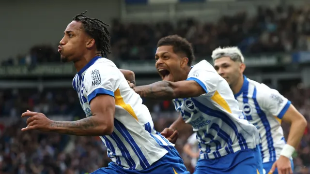 After scoring three points for Manchester United in his first game, Joshua Zirkzee inadvertently conceded a goal and three