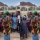 Blord cries out for help, over significant numbers of people seeking