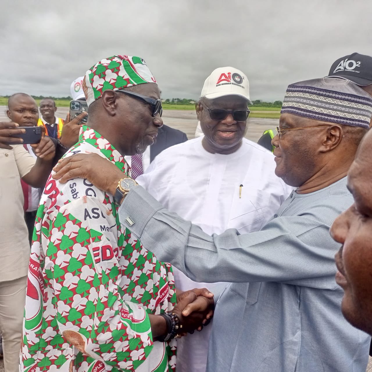 Atiku, govs, others in Edo for PDP final campaign rally