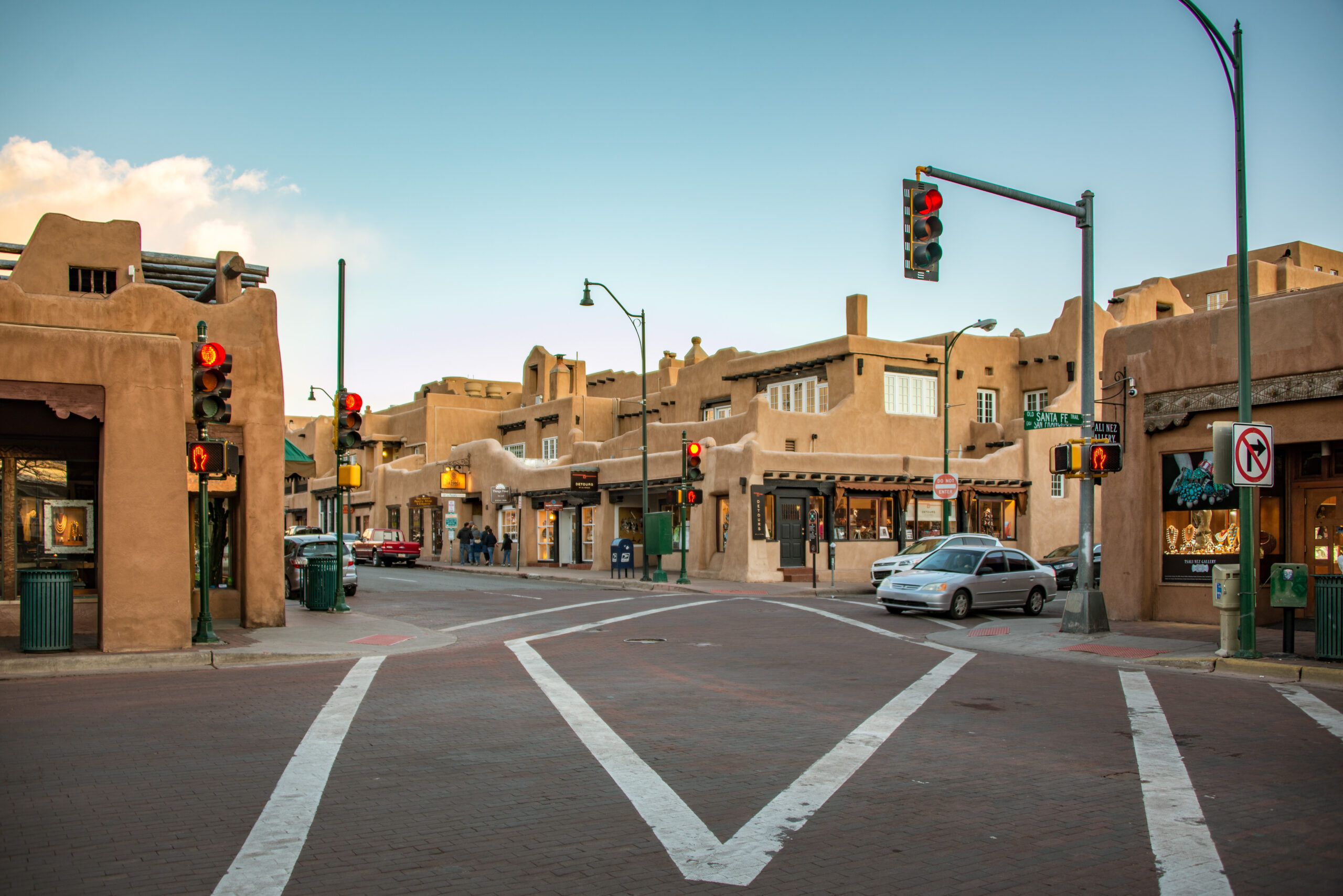 Bomb threat locks down 911 center in New Mexico