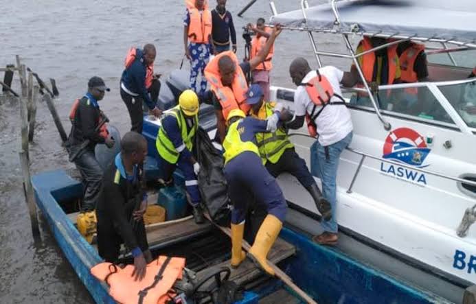 New Year Eve: Six Died as Passenger Boat Crashes in Lagos