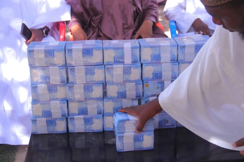 Another Top Lawmaker Donates Cash to APC Officials