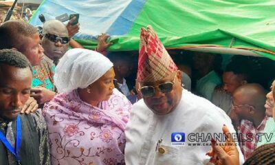 (PHOTO): Governor Adeleke Casts His Vote as Over 100 ‘Imported’ Voters Arrested