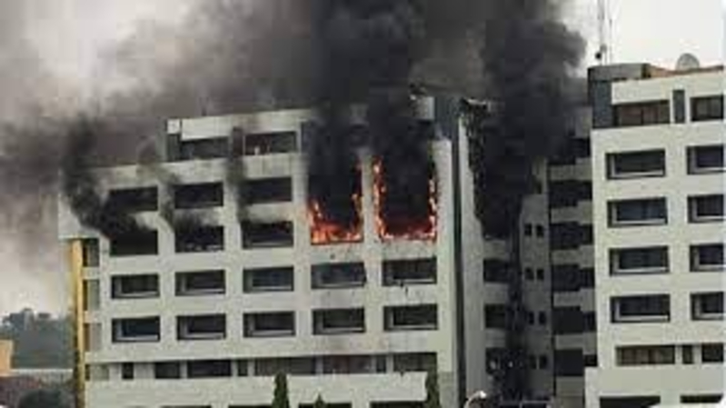 BREAKING: Massive Fire Rocks Popular Nigerian Bank